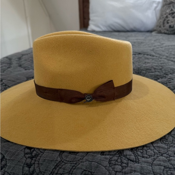 Charlie 1 Horse Hat - Picture 3 of 3